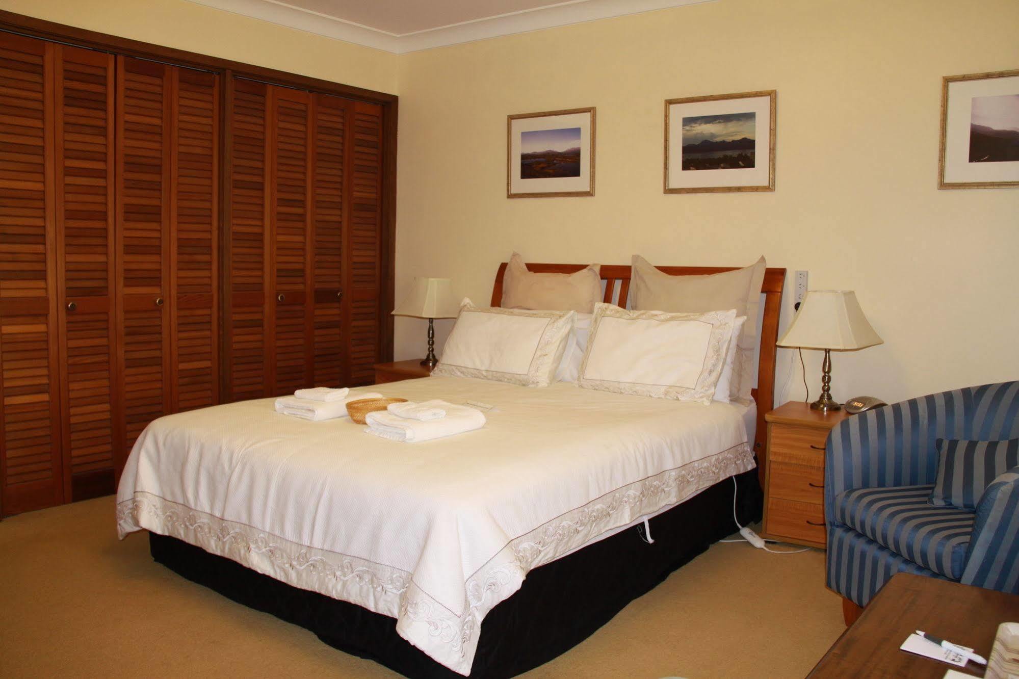 Bathurst Heights Bed & Breakfast Buitenkant foto
